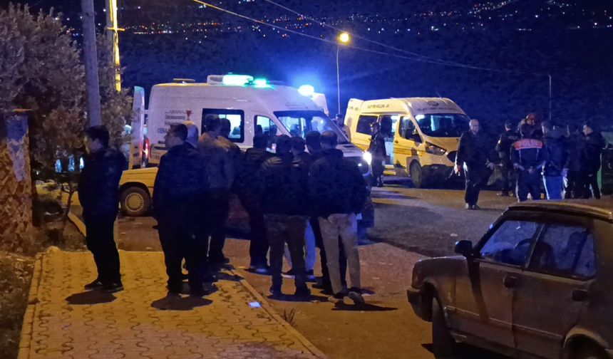 Kendisinden ayrılan kız arkadaşını evine girerken öldürdü