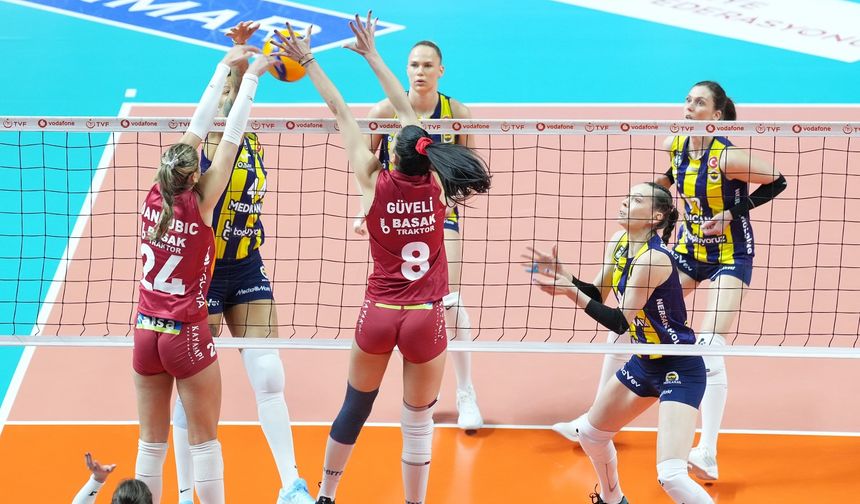 Sultanlar Ligi’nde ilk yarı raporu: Zirvede Arina var