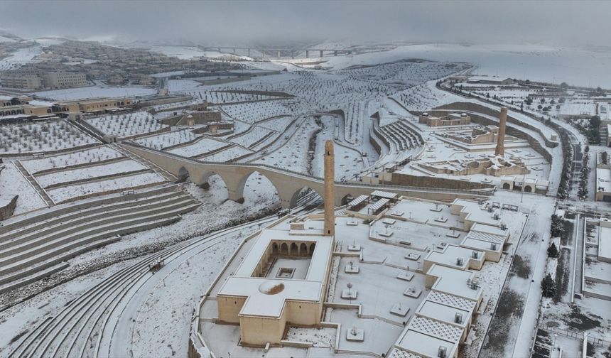 Hasankeyf, Ani Harabeleri, İshak Paşa Sarayı... Tarihi yapılar karlar altında