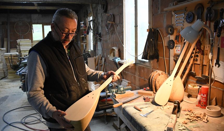 Anadolu'nun 'dert ortağı' onun ellerinde yeniden doğuyor: Asırlık tezgahta gönül tellerini dokuyor