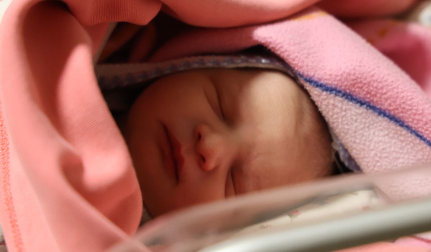 2026'nın ilk bebekleri dünyaya merhaba dedi