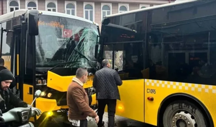 İETT otobüsleri kafa kafaya çarpıştı: 7 yaralı var!