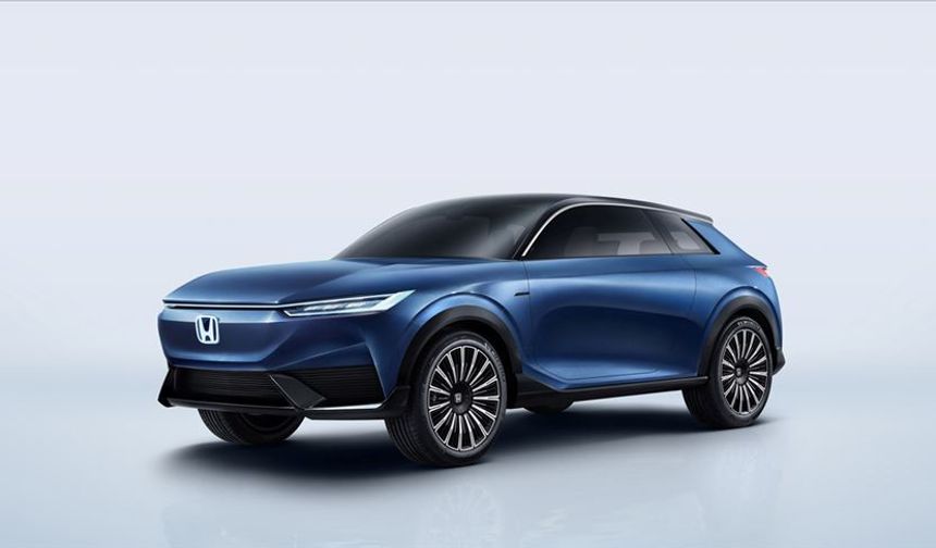 Japon otomobil devi Honda'dan 43 yıl sonra bir ilk: Yeni logo tanıtıldı