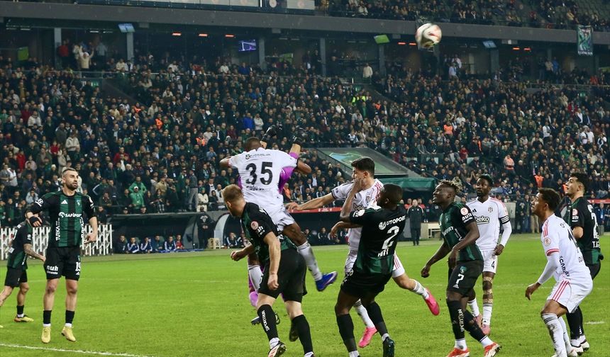 Beşiktaş deplasmanda Kocaelispor'la puanları paylaştı