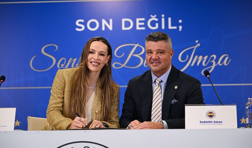 Eda Erdem Fenerbahçe’ye veda sözleşmesini attı...