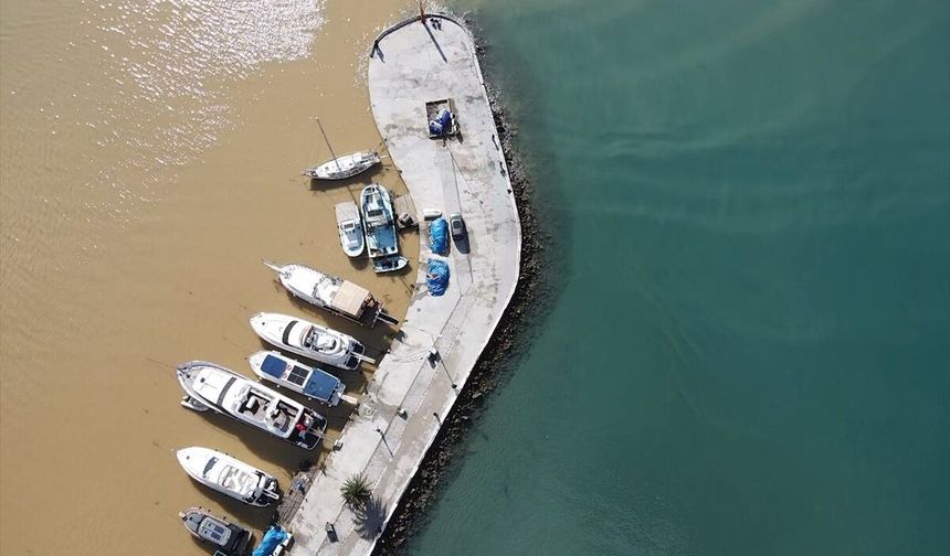 Sağanak sonrası Gökova Körfezi’nin rengi değişti