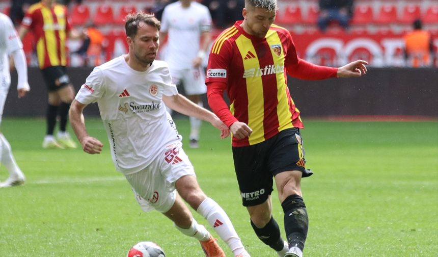 Kayserispor son dakikada attığı golle Antalya'yı yendi: 1-0