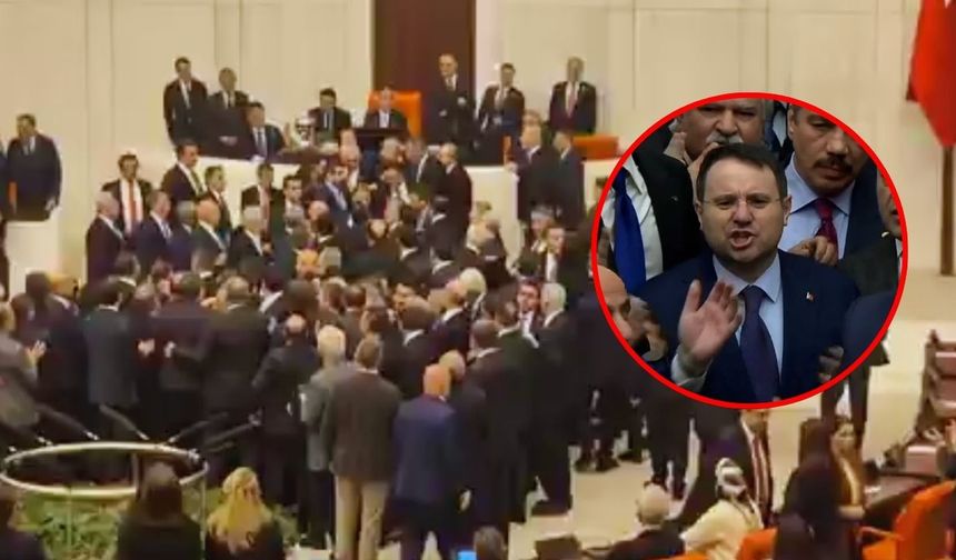 TBMM'de yemin töreni öncesinde yumruklu kavga!