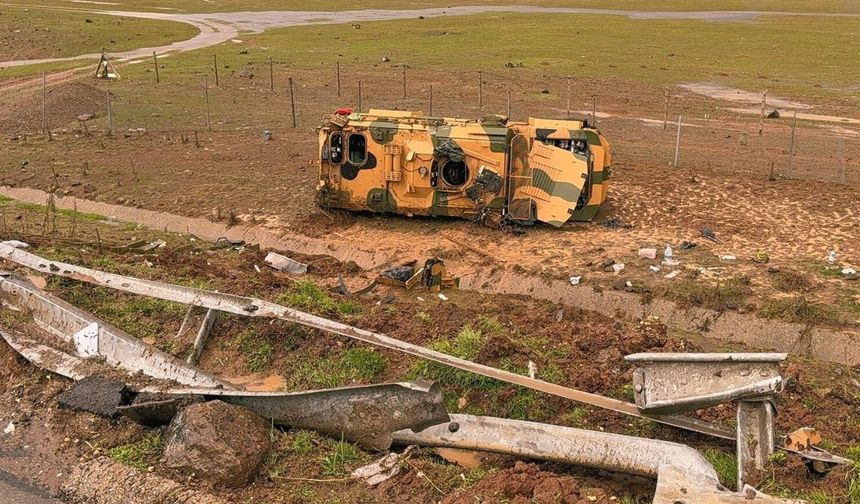 TAG Otoyolu'nda askeri araç devrildi: 10 asker yaralandı!