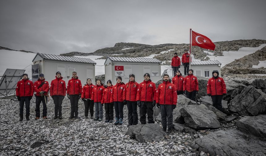 Türk bilim insanları 10. kez Beyaz Kıta'da