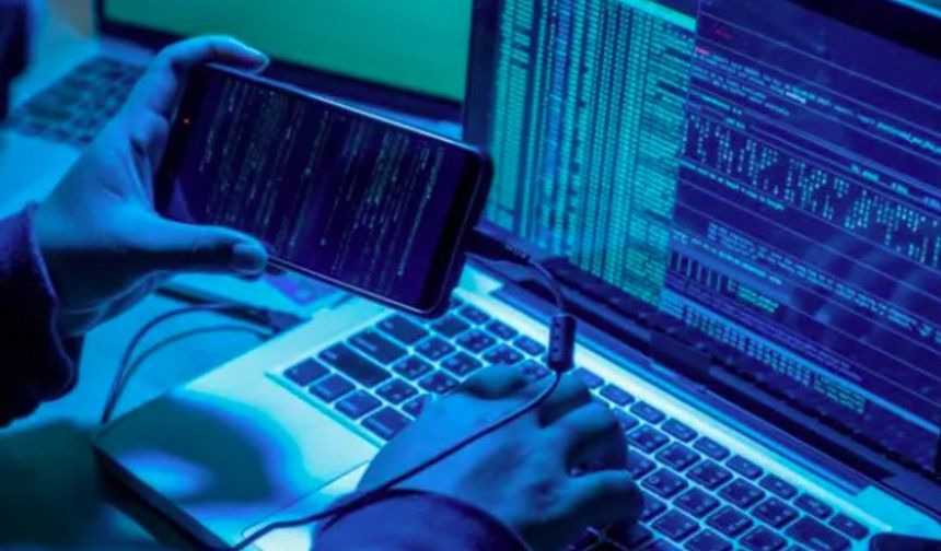 iOS ve Android kullanıcıları için tehlike çanları çalıyor! Casus yazılım tüm bilgileri topluyor