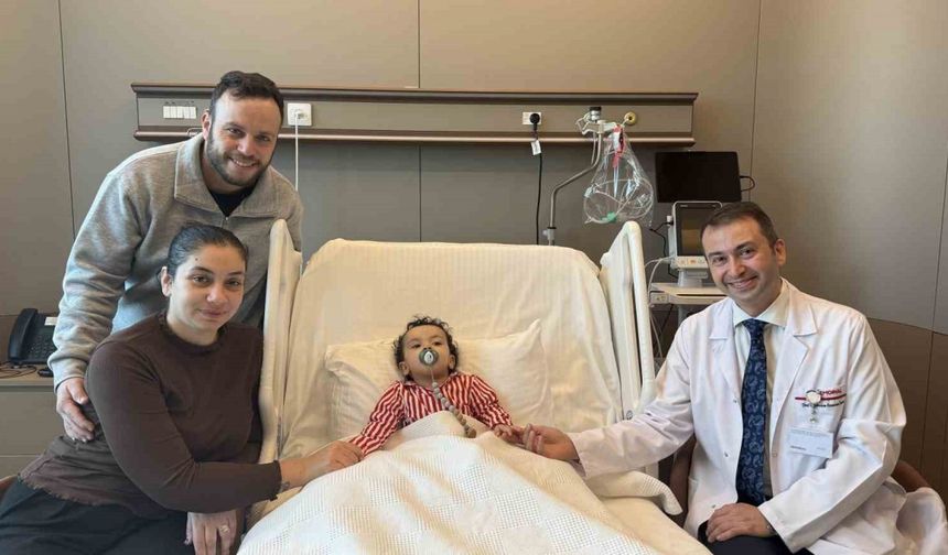 Kıbrıs’tan gelen küçük kalp hayata tutundu