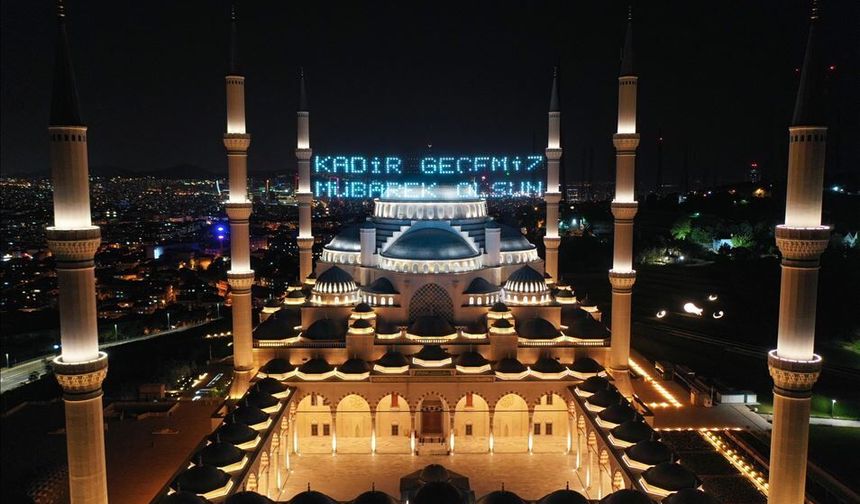 Kadir Gecesi 2026 ne zaman, Ramazan'ın kaçıncı günü? Kadir Gecesi’nin anlamı ve önemi nedir? İşte Diyanet takvimi!