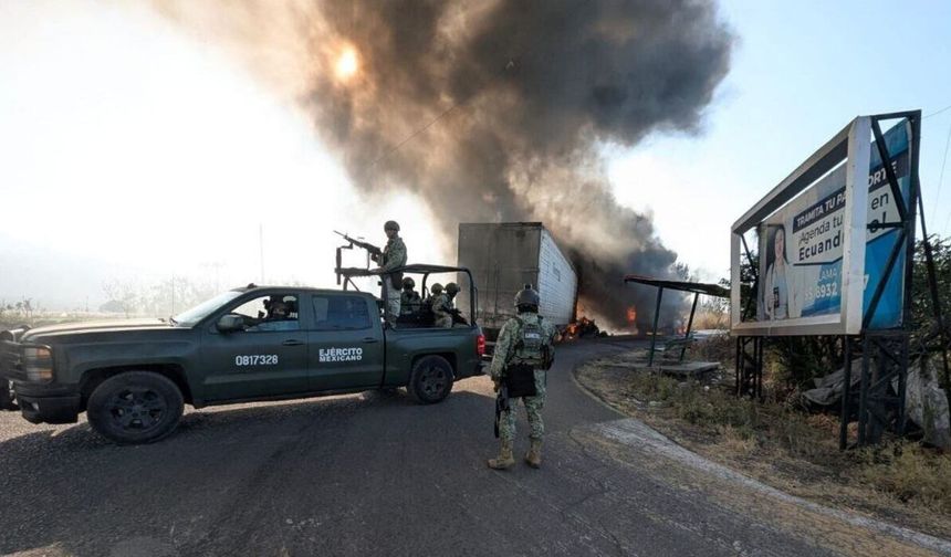 Meksika'da kartel lideri öldürüldü: Ülke savaş alanına döndü