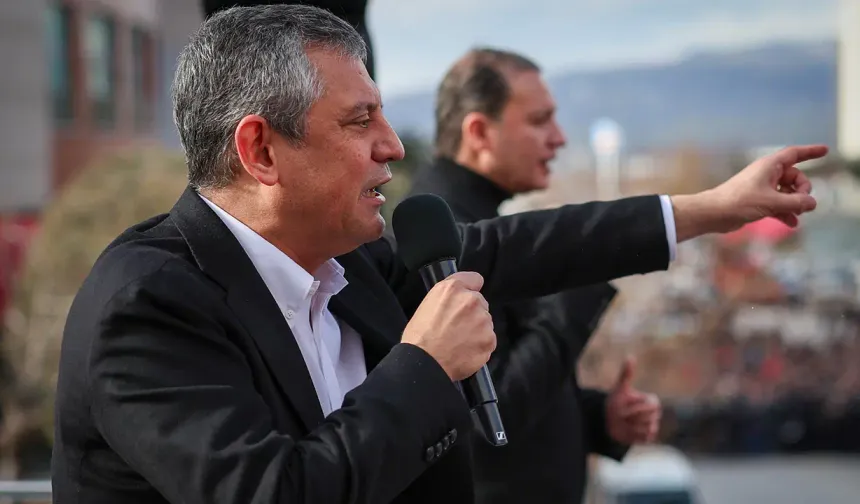 Özel’den Niğde’de sert mesajlar: Boş senetleri yırtıp atalım