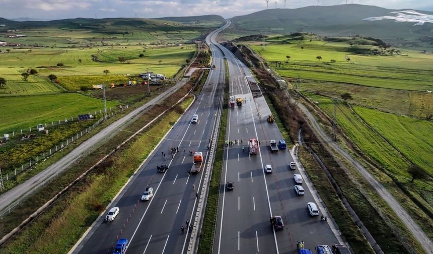 Gece yaşanan facianın izleri sabah ortaya çıktı: Balıkesir’de F-16 kazası!