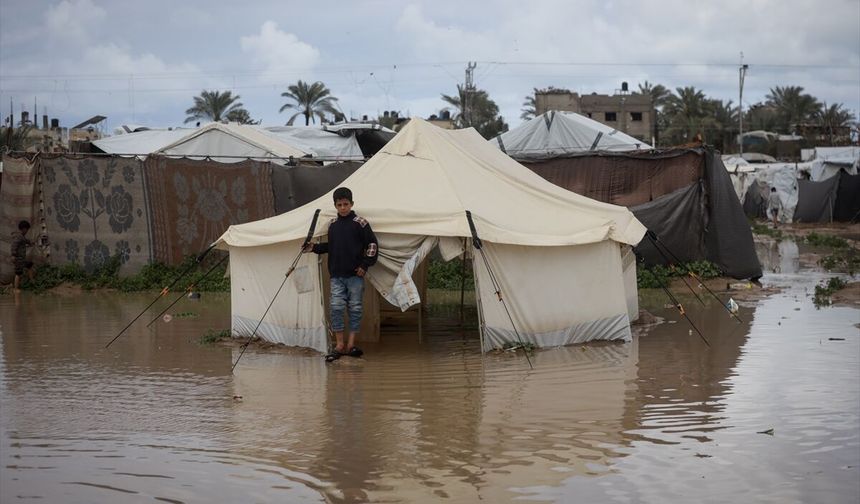 Felaketin içinden: Gazze'de yağmur hayatı daha da zorlaştırdı