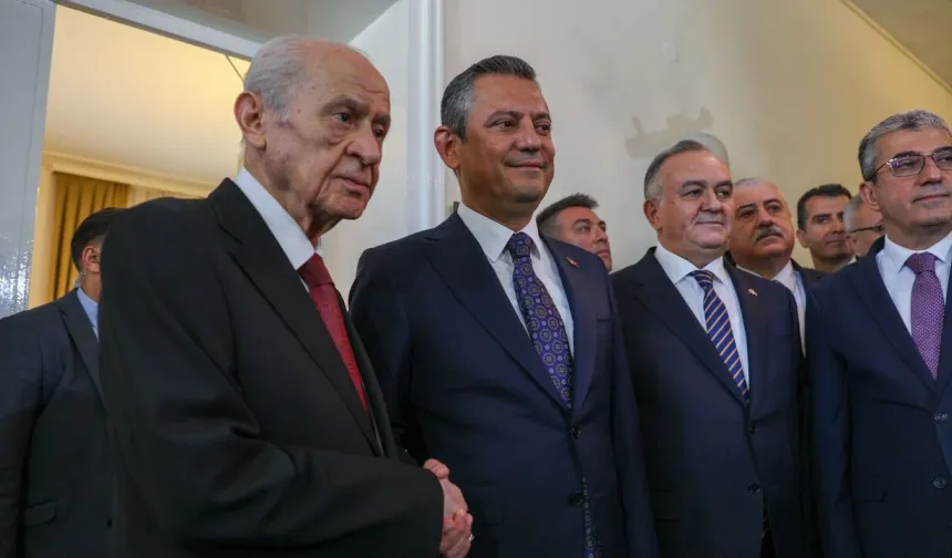 CHP–MHP bayramlaşmasında ‘Darbe’ tartışması gündem oldu