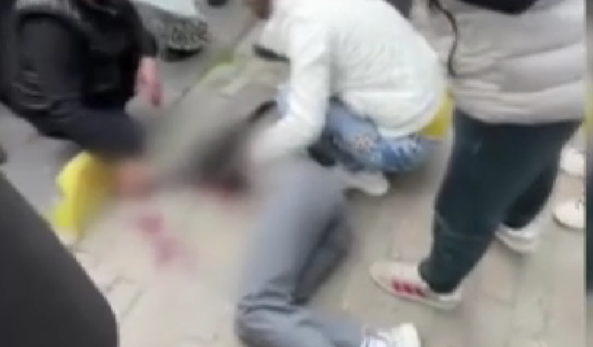 Fatih'te sokak ortasında dehşet: Boşanma aşamasındaki kadın eşi tarafından öldürüldü