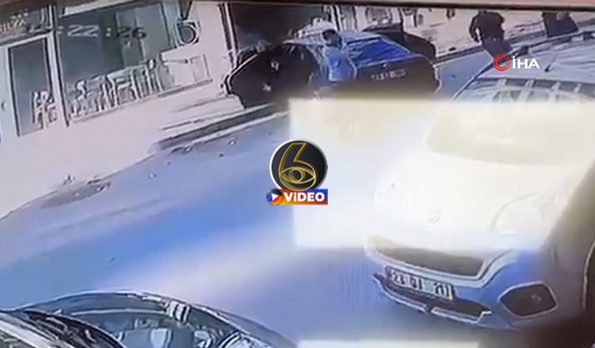 Kontrolden çıkan otomobil mağazaya böyle daldı! I VİDEO