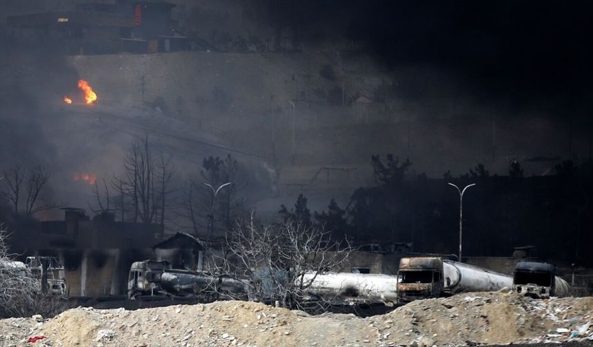İran’dan ABD’ye petrol tehdidi: 200 doların üzerine çıkmasına dayanabilecekseniz devam edin