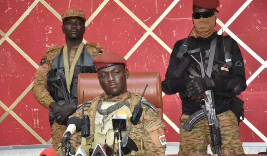 Kaptan İbrahim Traore de savaşta tarafını açıkladı