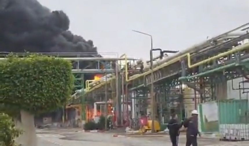 İsrail'de panik! İran kimyasal tesisi vurdu