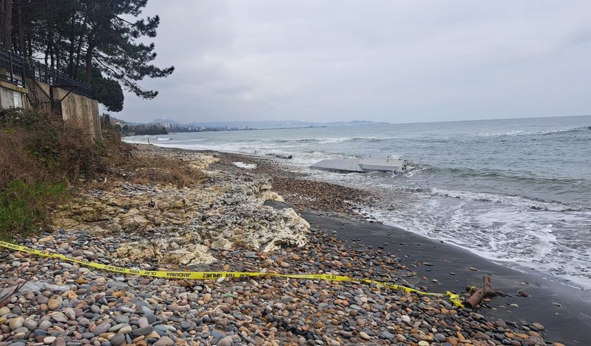 Ordu'da kıyıya vurdu! Ekipler incelemeye başladı