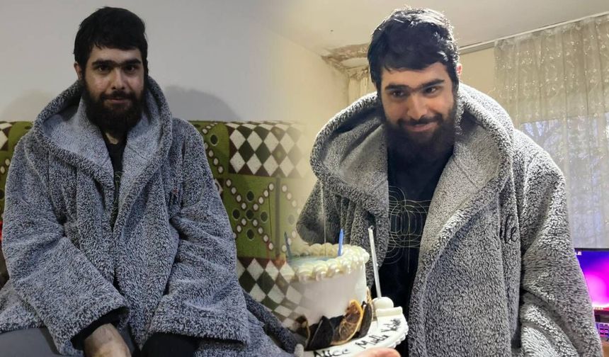 Telefon bağımlısı genç 3 yıl sonra duş alıp tıraş olmuştu! Son hali şaşırttı