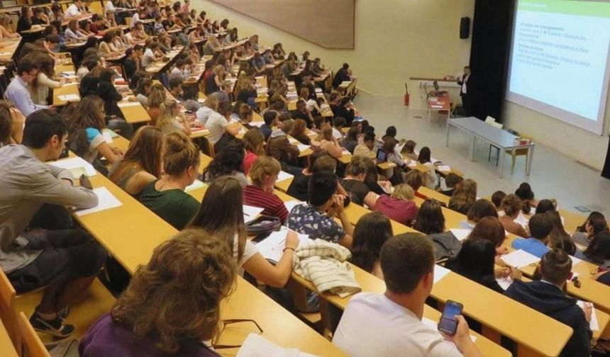 YÖK Başkanı Özvar açıkladı: Üniversiteler 3 yıla mı düşecek?