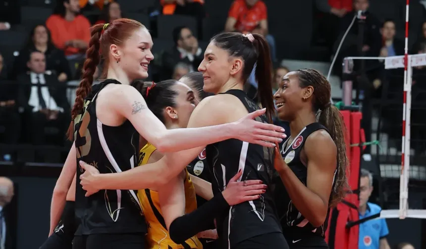 VakıfBank  Eczacıbaşı karşısında 1-0 öne geçti