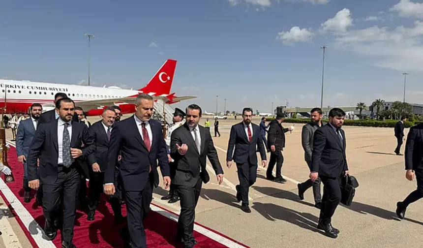 Dışişleri Bakanı Fidan Şam'da: Zelenskiy ve Şara ile üçlü zirve