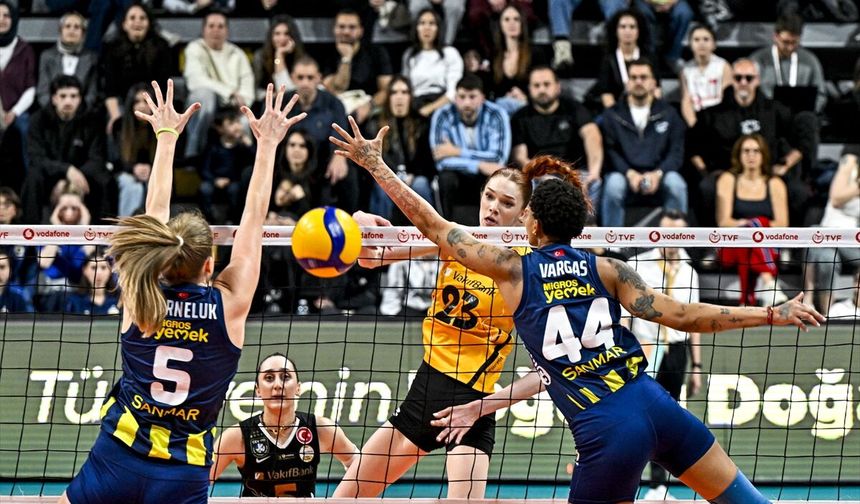 Fenerbahçe Medicana seriyi eşitledi! VakıfBank deplasmanında kritik galibiyet