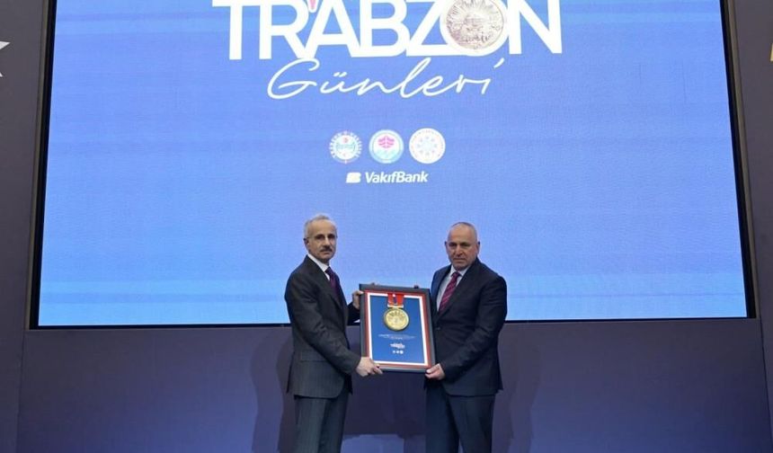 Bakan Uraloğlu: Trabzon ile Samsun arasını 2 saate düşüreceğiz