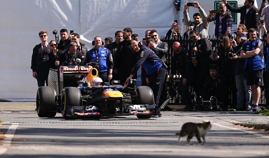 Formula 1 heyecanı yeniden Türkiye'de: İşte göz alıcı törenden fotoğraflar...