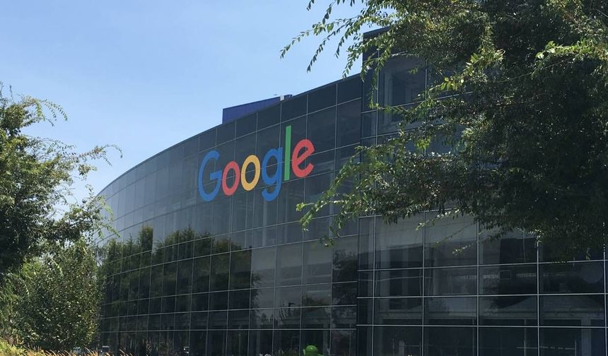 Avrupa Parlamentosu'nda Google devri kapandı: Yeni arama motoru belli oldu