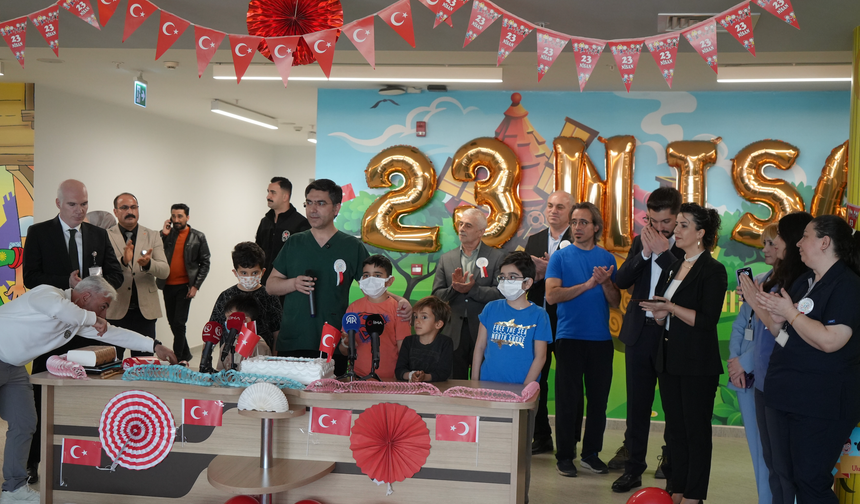 Çocuk servisinde 23 Nisan coşkusu