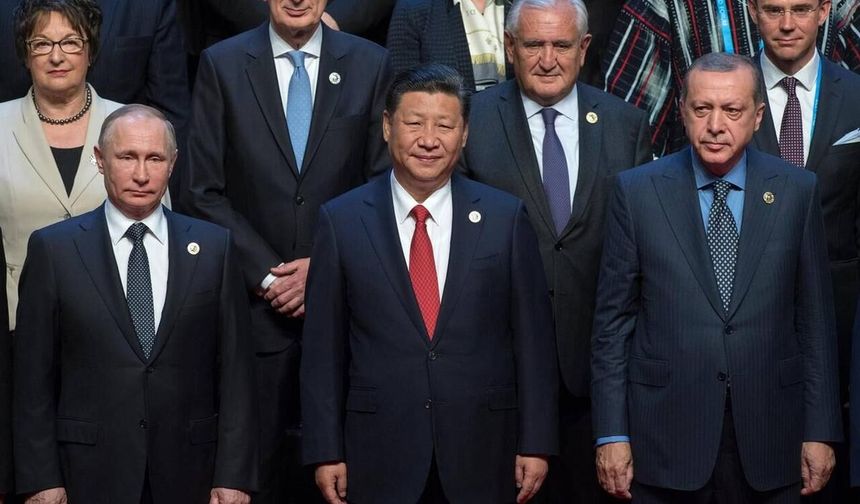 AB Komisyon Başkanı: Avrupa kıtasını Rus, Türk ve Çin etkisinden korumalıyız