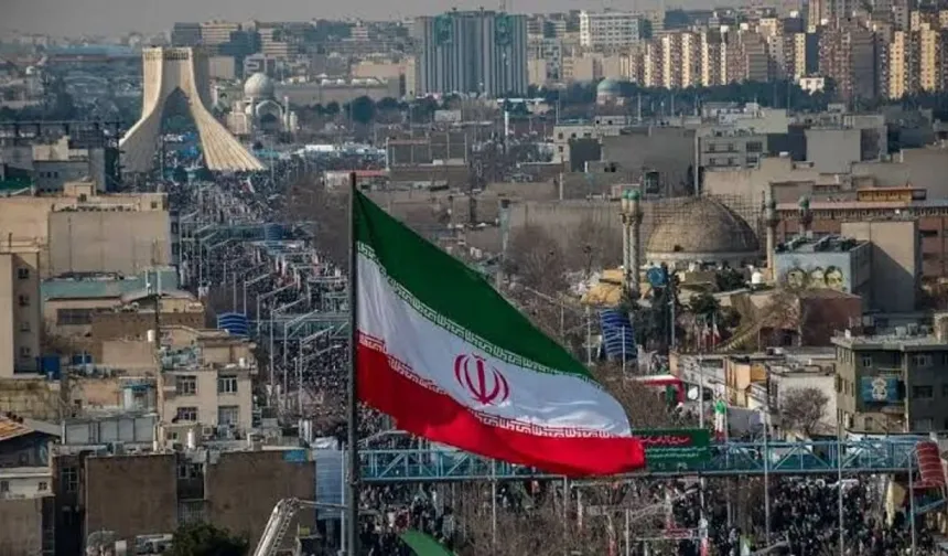 İran: Abluka ateşkes ihlali olarak değerlendirilecek