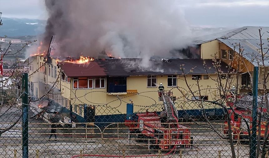 Kastamonu'da tekstil fabrikasında yangın