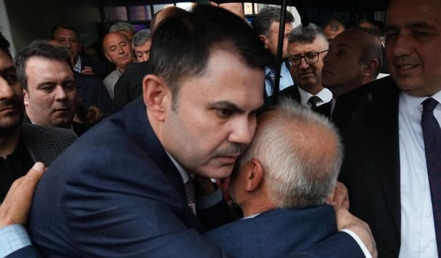 Şehidimizin babasından Bakan Kurum'a duygulandıran teşekkür