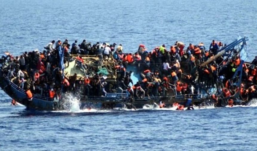 Arakanlı Müslümanları taşıyan tekne battı! 250 kişi kayıp