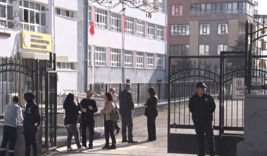 Okul saldırıları sonrası sıkı denetim: Ailesinde silah olan öğrencilere yakın takip!