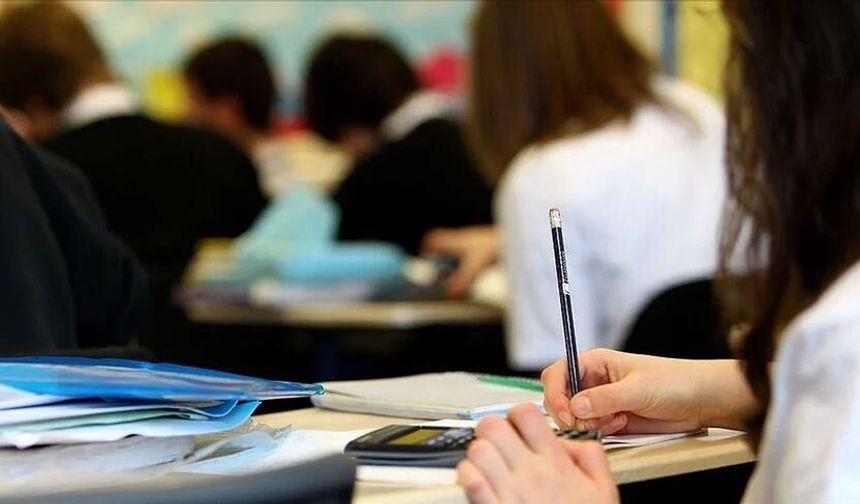 Fırtına ve sağanak eğitimi vurdu: 3 ilde okullar tatil edildi
