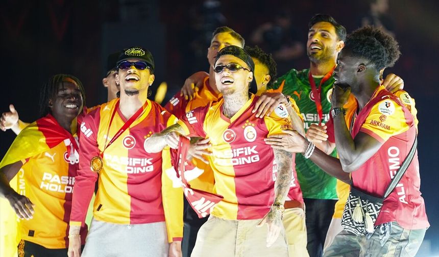 Galatasaray'da ilk ayrılık belli oldu!