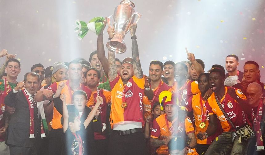 Galatasaray şampiyonluk kupasına kavuştu