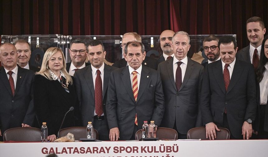 G.Saray Başkanı Dursun Özbek güven tazeledi