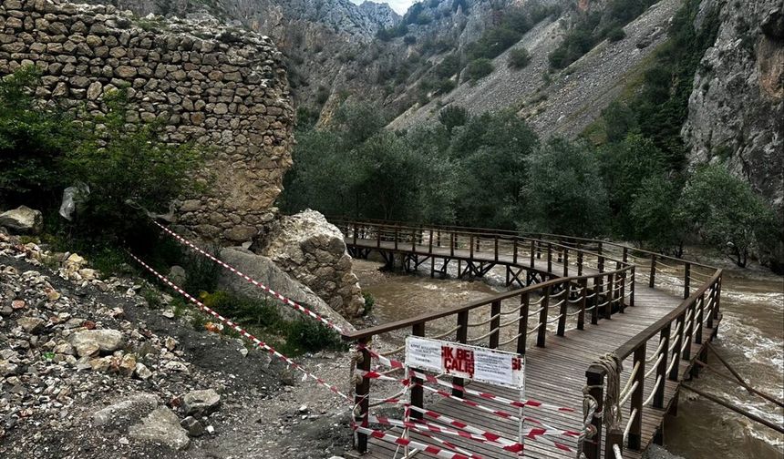 Su seviyesi yükseldi: Meşhur kanyon ziyarete kapatıldı