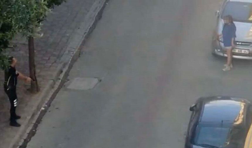 Aydın'da samuray kılıcıyla sokağa çıkan genç kız dehşet saçtı