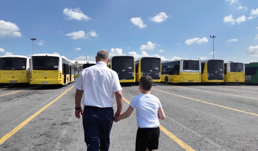 Kaybolan çocuğu İETT kaptanının dikkati kurtardı